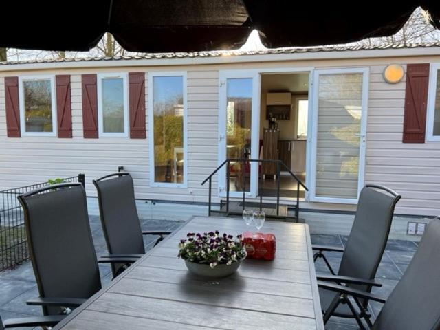 Hotel Chalet Kajuit 418 Op 5 Sterren Camping Bergumermeer Suameer Exterior foto